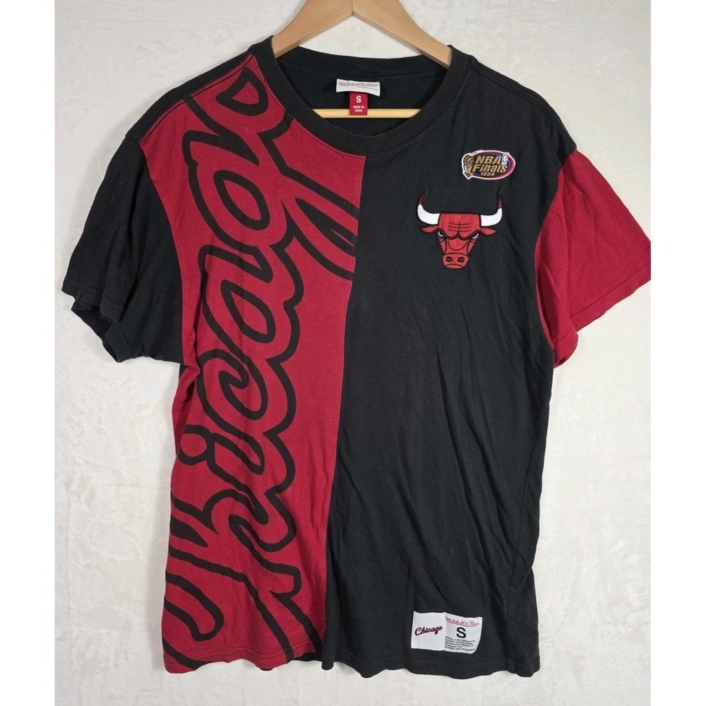 Mitchell & Ness Chicago Bulls NBA Finals 1998 HWC Gold Century T Shirt S